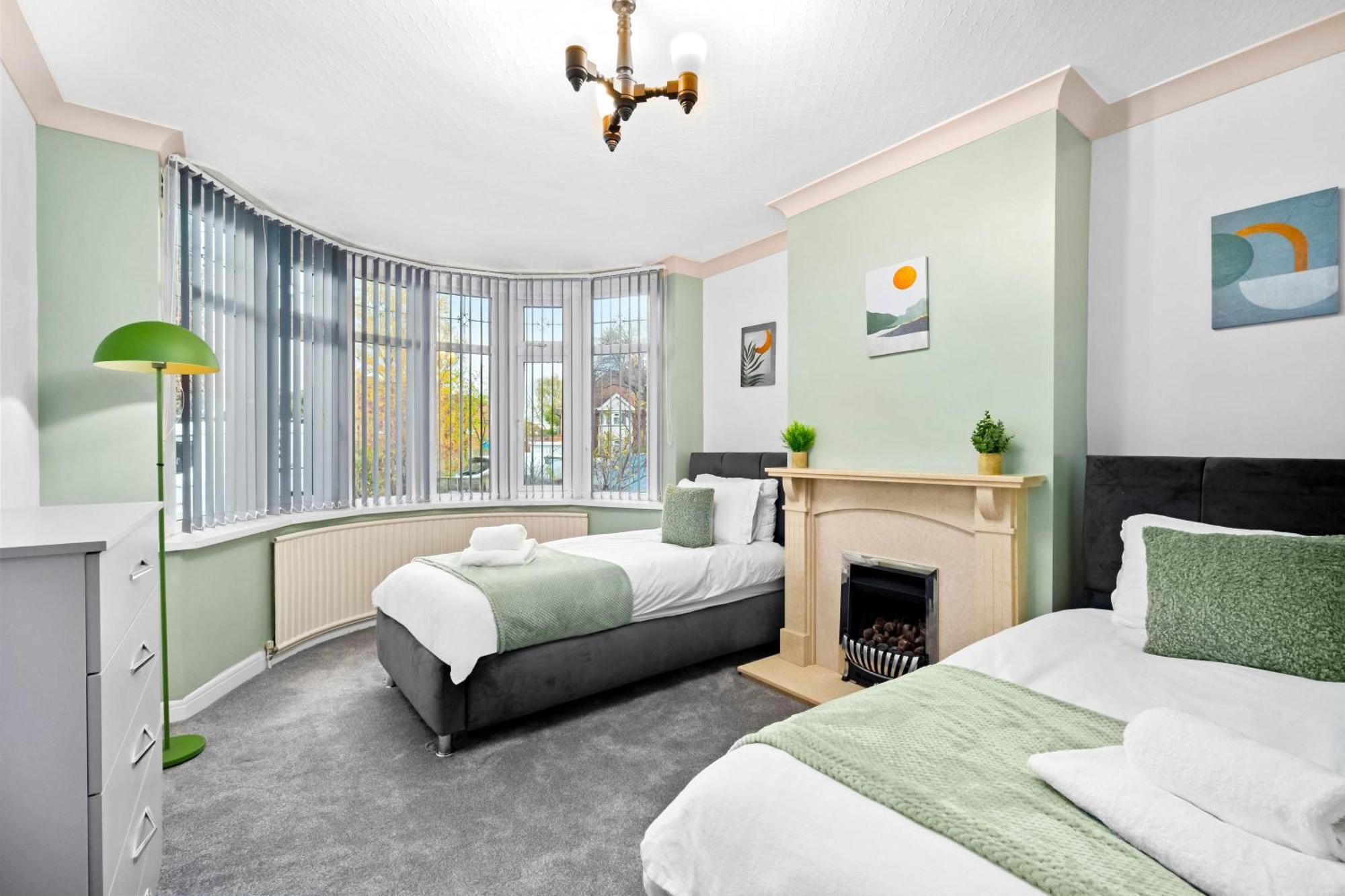 Modern 18 Guest Large Home In Solihull - Near Nec, Jlr, Hs2 And Bhx Birmingham Exterior photo